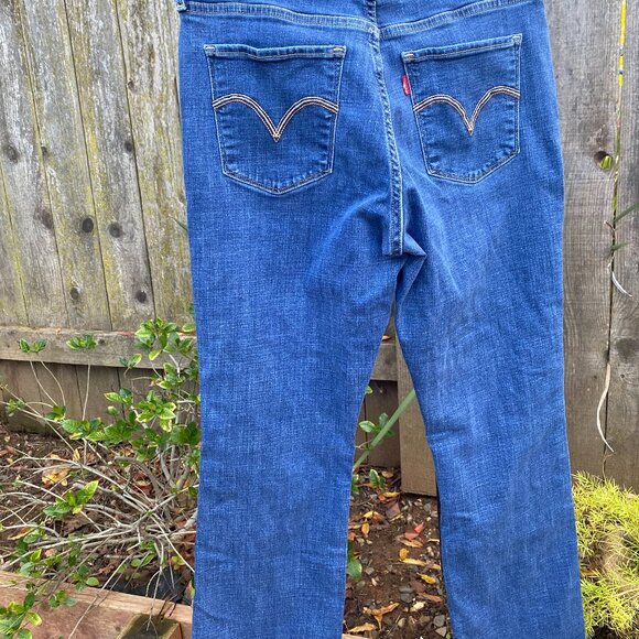 Levi's Classic Boot Cut SZ 8 S - Picture 2 of 6